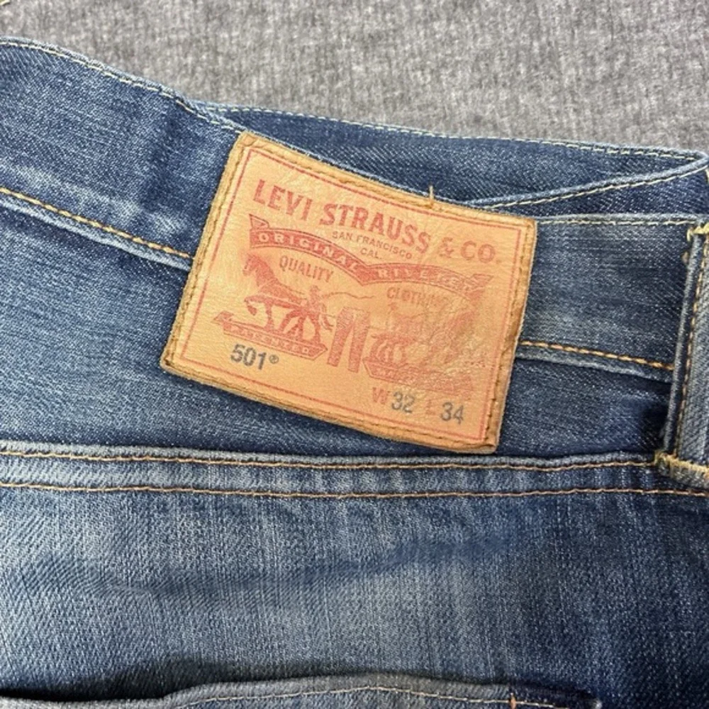 Levis distressed